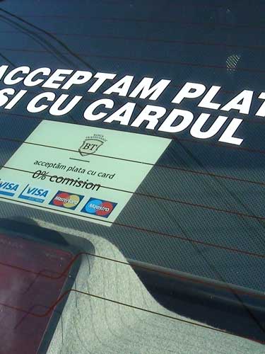 Foto plata cu cardul in taxi (c) eMM.ro
